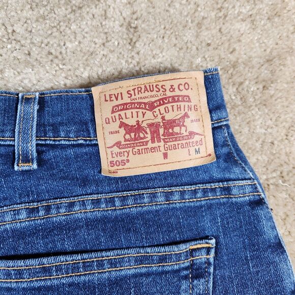 Levis 505 Jeans Mens 42 Regular Fit Dark Wash Denim 100% Cotton Comfort 42x30 - Picture 5 of 7